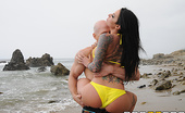 Brazzers Christy Mack Actualizing The Vision 30373 Johnny Sins is skilled at meditation. So skilled, in fact, that he was able to conjure a terrific wo... 

