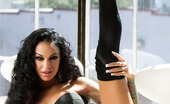 Penthouse Angelina Valentine 37170 Angelina Valentine is crazy sexy hot in her 'Fuck-Me' thigh high velvet platform heels and flashing her pierced clit and enormous DD boobs!
