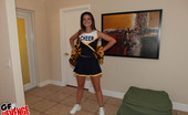  55790 Gf Revenge Hot cheerleader outfit round but blowj job in bed
