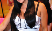  56030 Audrey Bitoni and friends looking hot in public
