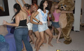  59058 Dancing Bear Horny girls fucking and sucky at a house party
