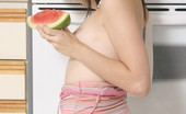  66459 Sexy teen eats watermelon naked
