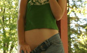  66520 Teen Ariel in sexy green shirt!
