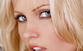 Digital Desire Hanna Hilton 77577 
