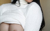Destiny Dixon White Sweater 78312 All natural and feeling sex in my tight sweater. I was relaxing in my suite bored and horny watch me strip down and tease my tight little pussy for you. The juices start dripping out right as I cum!
