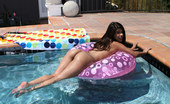 Bikini Riot Layla Rose 84836 Layla Rose will hynotize you with her huge breasts by the pool
