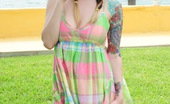 Ivy Snow 85493 In Her Dress Has A Masturbation Session In The Grass
