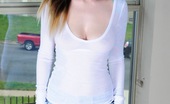 Ivy Snow 85520 Didn'T Take Long To Slip Out Of Her Jean Skirt And Fuck Her Tight Pussy
