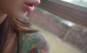 Ivy Snow 85529 Does Some Hot Self Shot Close Up Pictures At Home
