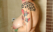 Dors Feline 87628 Big Boobed Gets Herself All Wet In The Shower And Cums Using The Showerhead
