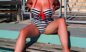 Dors Feline 87638 Alternative Model Sunbathing Outdoors
