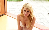 Lexi Belle 96172 Does Her Deepthroat Impression And Farts Around
