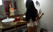 Tonight's Girlfriend Ava Addams 104069 Guy is very lucky and has Ava Addams fuck him in his hotel room.
