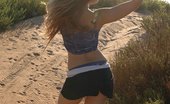 Emily 18 Teasing Girl 104702 Sweet Taking Off Her Panties Teasing
