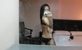 LBFM 108998 Tina shoots photos of her young body while waiting for a client in a short-tine hotel
