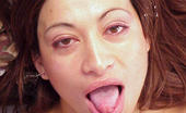 Cum Fiesta nadia 112630 Peruvian cutie gives a blowjob

