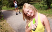 Club Seventeen Paris Diamond 117655 Willing teenies on skates getting very naughty on the road
