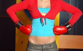 Club Seventeen Conny Mason 118036 Horny and naked babe loves playing with the boxing machine
