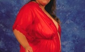BBW Sex Videos 119163 Mature Dark Haired BBW Posing with Her Huge Belly
