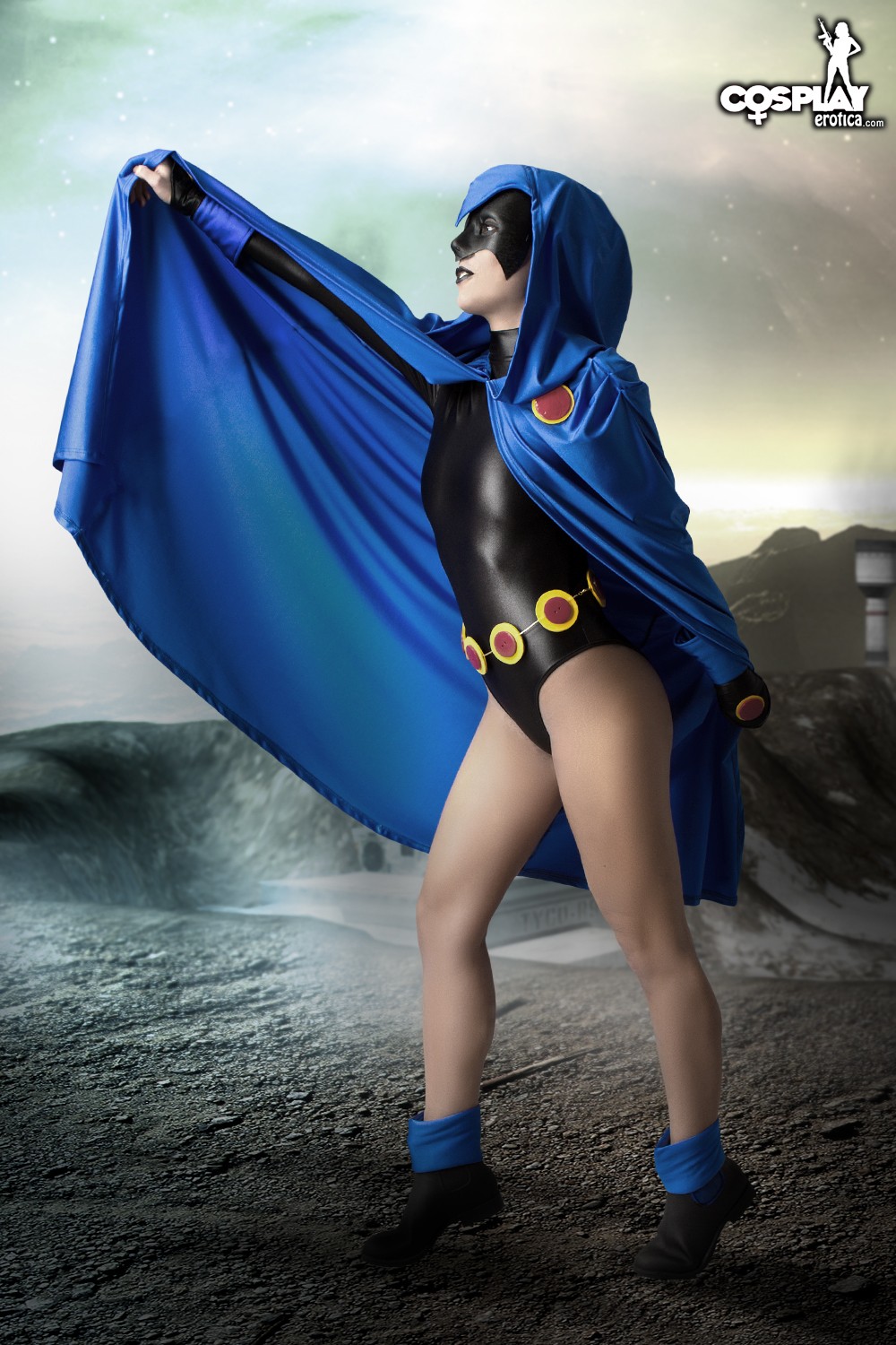 Raven nude cosplay