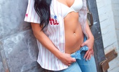Cosmid.net Trinity Vaughn 127903 I Love The Phillies
