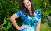 Cosmid.net Bex 128100 Outside In A Dress
