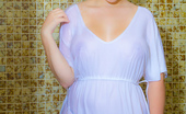 Cosmid.net Tiffany 128243 Wet Dress Time
