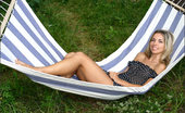 MPL Studios 128648 Lia Lazy Days
