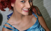 Gloryhole.com Phoenix Askani 130611 Rock Chick Gets An Anonymous Black Guy Balls Deep In Her Ass
