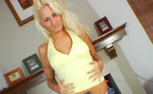 Tug Jobs 136653 You Won'Tt Believe What A Tugjob This Blond Bombshell Gives

