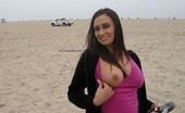 Public Flash 137353 Big Titted Babe At The Park And Beach
