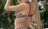 Private.com Justine Ashley Justine Ashley 3 Private Wild Slim Blonde Bikini Chick Likes Airplanes
