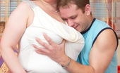 Mature.nl 140840 Big Mature Mama Playing With Her Toy Boy
