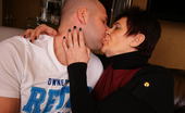Mature.nl 140885 Naughty Older Lady Getting Ready To Go To Poundtown
