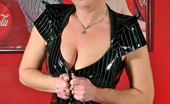 Mature.nl 140889 Belgium Housewife Teasing On Her Bed
