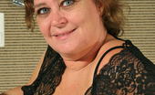 Mature.nl 140894 Naughty Dutch BBW Getting Ready For Bedtime
