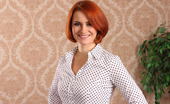 Mature.nl 140907 Hot MILF Playing With Herself
