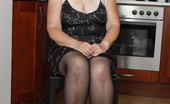 Mature.nl 140954 This Housewife Loves To Get Dirty In Her Kitchen
