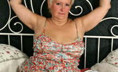 Mature.nl 140978 Chubby Mature Lady Feeling A Bit Naughty
