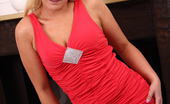 Mature.nl 141002 Naughty Blonde MILF Getting Wet
