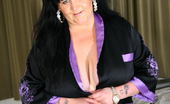 Mature.nl 141171 Big Mama Playing With Her Big Tits And Wet Pussy
