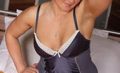 Mature.nl 141181 Hot Horny Housewife Getting Herself Wet
