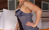 Mature.nl 141181 Hot Horny Housewife Getting Herself Wet
