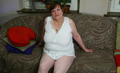Mature.nl 141183 Chubby Mature Lady Playing With Herself
