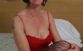 Mature.nl 141205 Horny Mature Lady And Her Dildo
