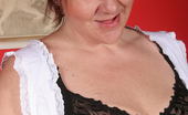 Mature.nl 141290 This Big Mama Loves To Play With Her Pussy
