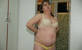 Mature.nl 141338 Take A Look At An All Mature Female Sauna
