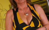 Mature.nl 141339 This Housewife Gets Horny When She Is Alone
