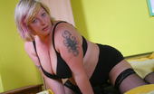 Mature.nl 141386 Big Titted Mama Shows Us What Shes Got
