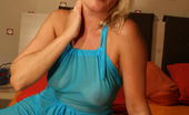 Mature.nl 141392 Blonde Housewife Playing On Her Bed
